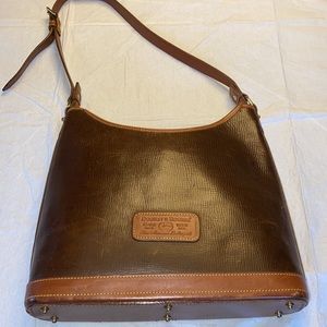 Vintage Dooney & Bourke Brown Leather Adjustable Strap Zip Close Bag Pocketbook